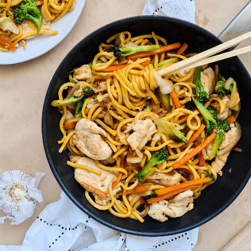 Delicious and Easy Chicken Noodle Stir Fry