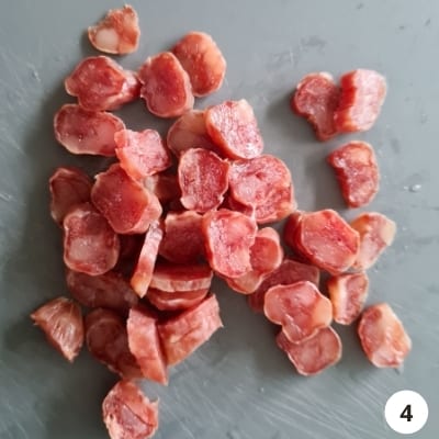 Thinly sliced Chinese sausages
