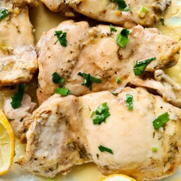 Close up of juicy lemon chicken thighs