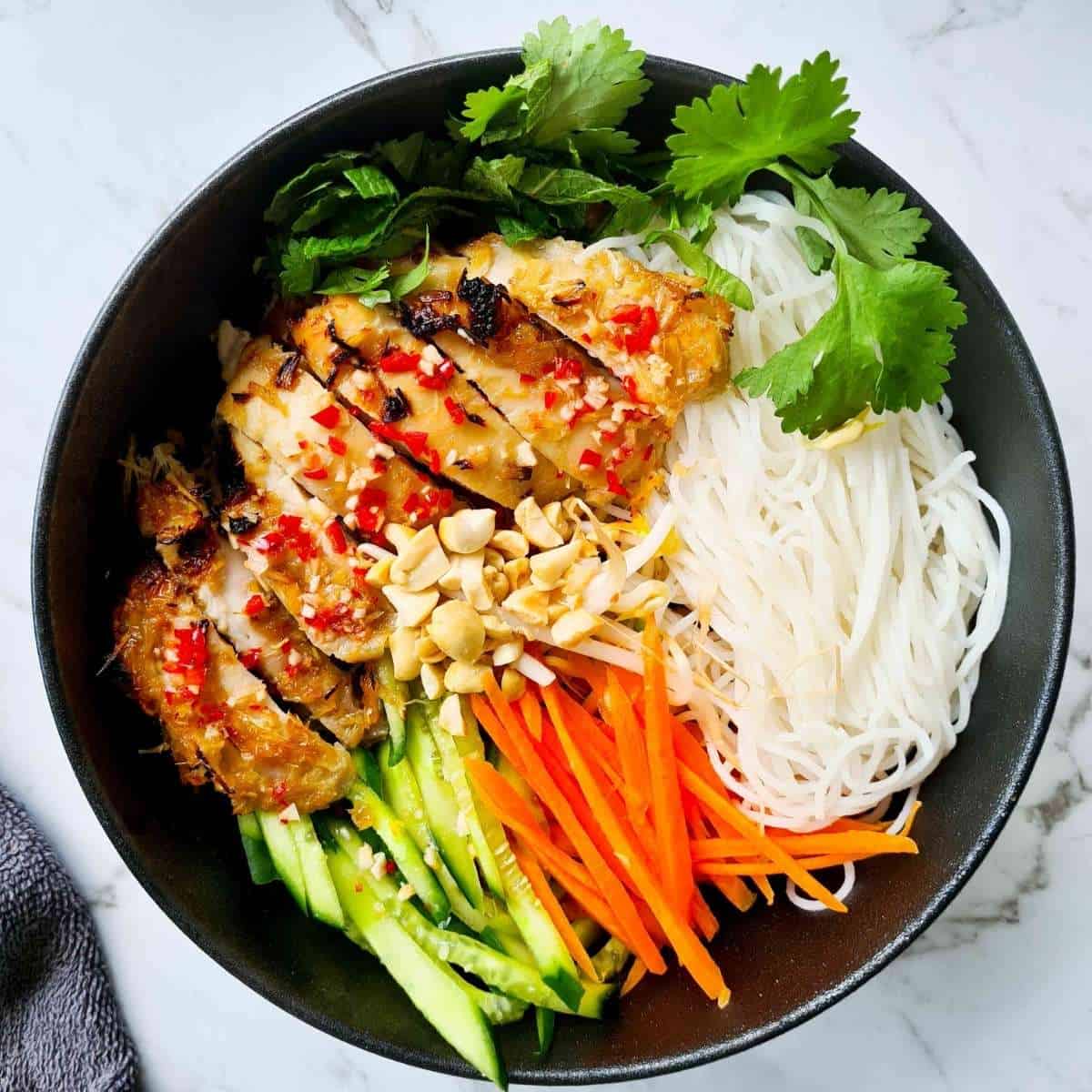 Vietnamese Vermicelli Bowl with Lemongrass Chicken - Casually Peckish