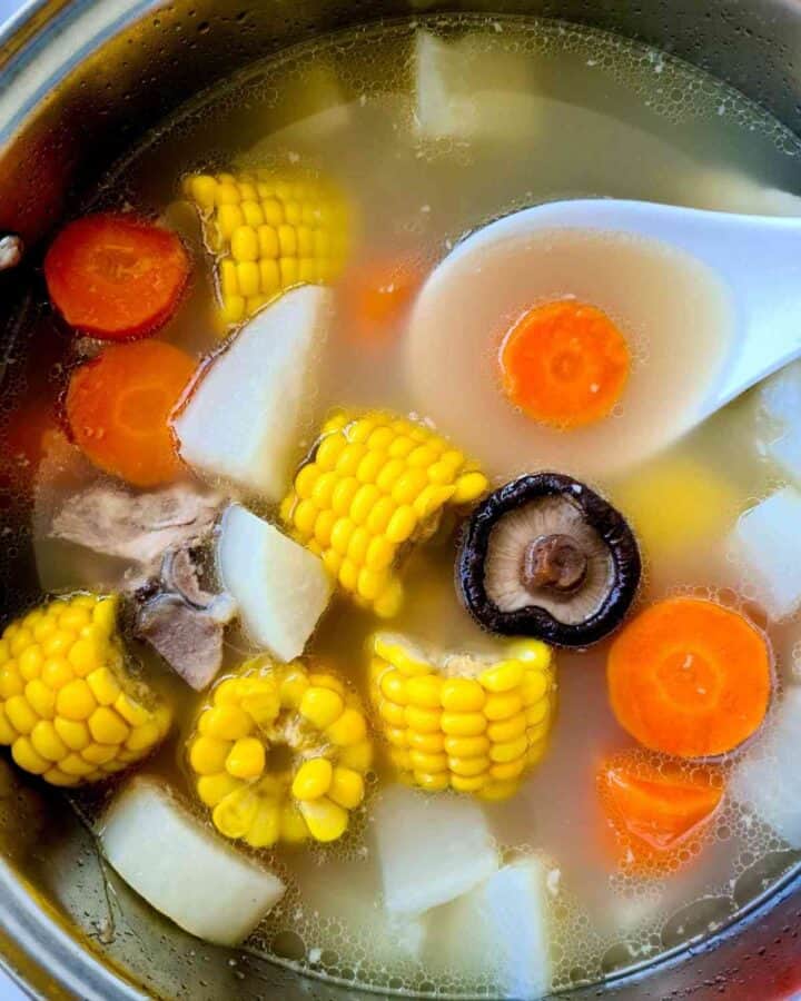 Chinese Pork Bone Soup (Bone Broth) - Casually Peckish